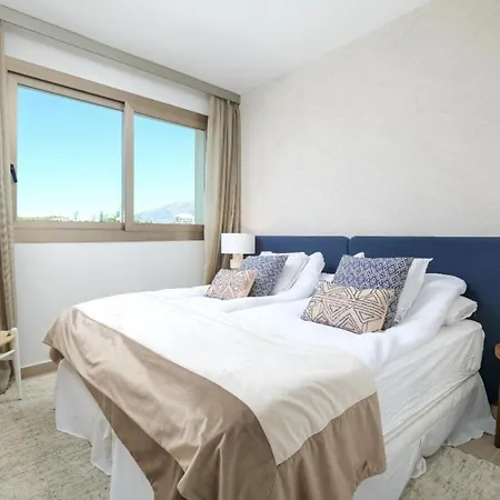 Apartment Luxury Frontline In Aria With And Fitness Fuengirola